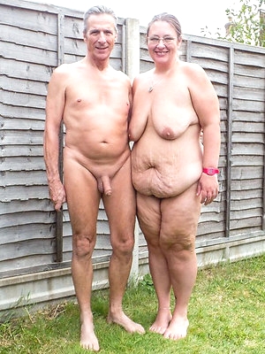 Nudist older women near their houses - Mature Naturists