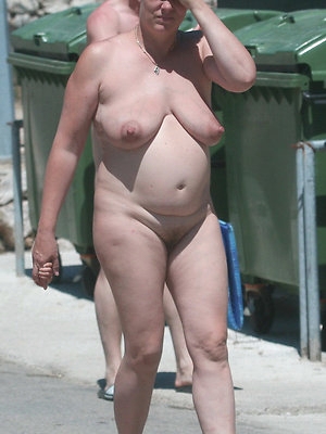 Happy fat grannies enjoing a nude sun bath - Chubby Naturists